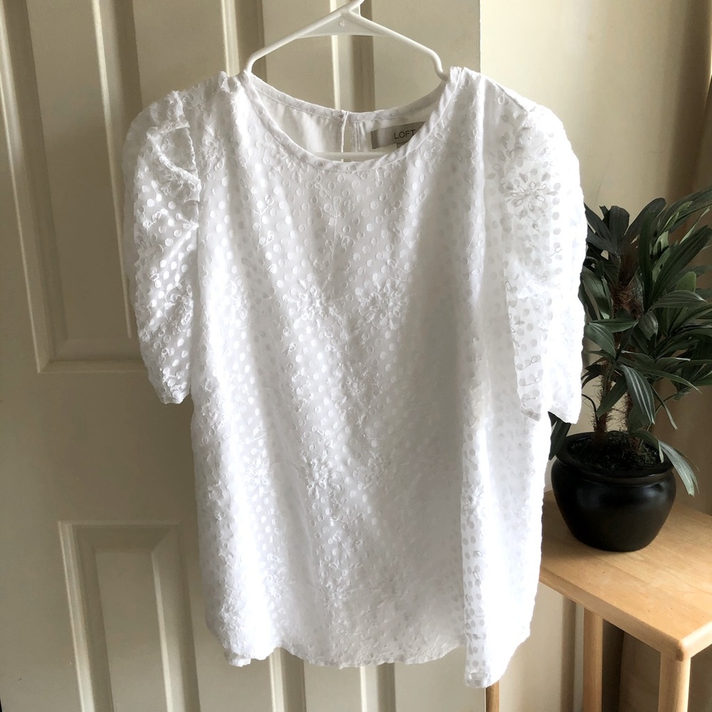 Loft Clip Dot Puff Sleeve Top